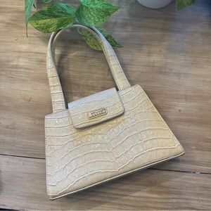 Vintage Guess mini handbag